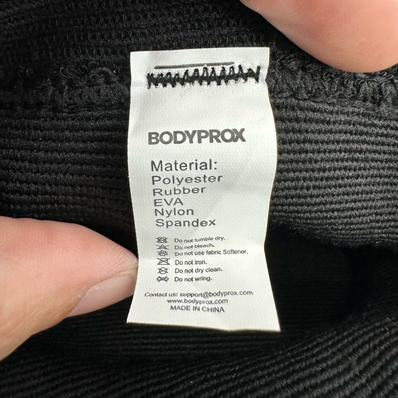 Bodyprox Protective Knee Pads, Thick Sponge Anti-slip, Collision Avoidance - Picture 4 of 12